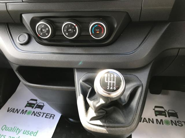 2022 Renault Trafic Ll30 Blue Dci 130 Business+ Van (FL72VWR) Image 25