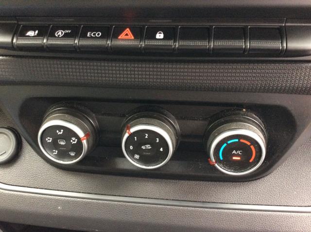 2022 Renault Trafic Ll30 Blue Dci 130 Business+ Van (FL72VWR) Image 23