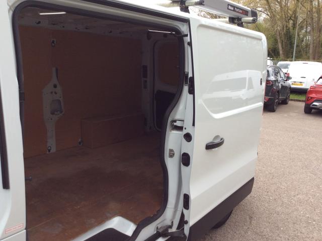 2022 Renault Trafic Ll30 Blue Dci 130 Business+ Van (FL72VWR) Image 8