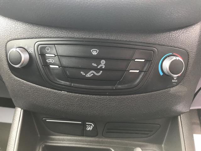 2018 Ford Transit Courier 1.5 TDCI VAN 6 SPEED 75PS EURO 6 VAN (FN68ZHX) Image 19