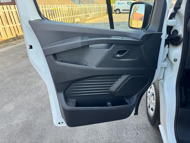 2022 Renault Trafic Ll30 Blue DCI 130 Business+ Van (FN72HHY) Image 39