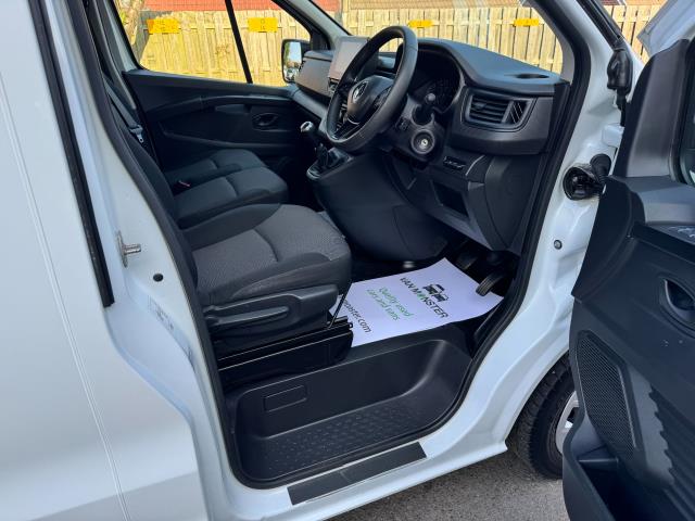 2022 Renault Trafic Ll30 Blue DCI 130 Business+ Van (FN72HHY) Image 13
