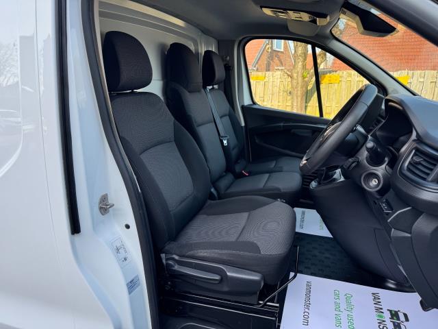 2022 Renault Trafic Ll30 Blue DCI 130 Business+ Van (FN72HHY) Image 16