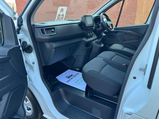 2022 Renault Trafic Ll30 Blue DCI 130 Business+ Van (FN72HHY) Image 34