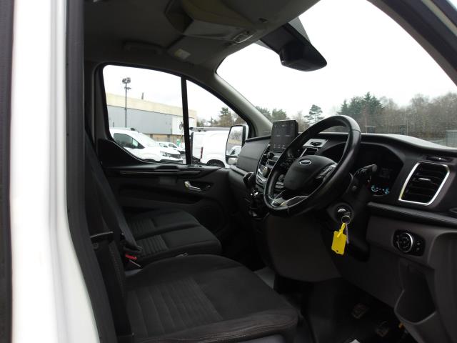 2022 Ford Transit Custom 2.0 Ecoblue 130Ps High Roof Limited Van (FP22YNN) Image 16
