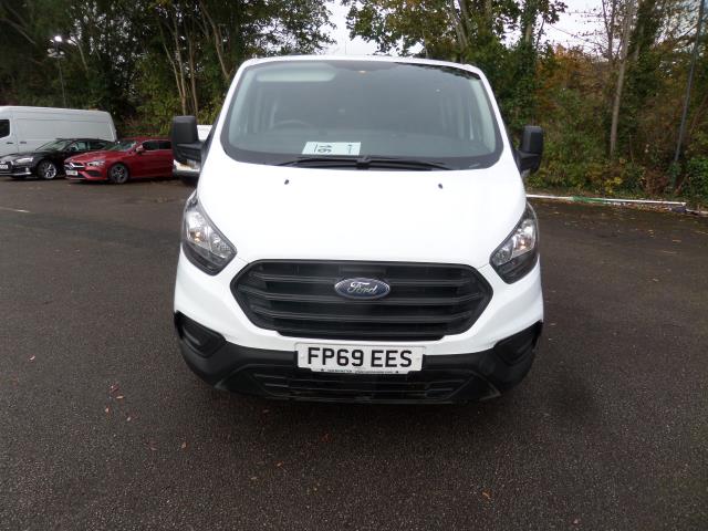 2019 Ford Transit Custom 2.0 ECOBLUE 105PS LOW ROOF LEADER CREW VAN EURO 6 (FP69EES) Thumbnail 10