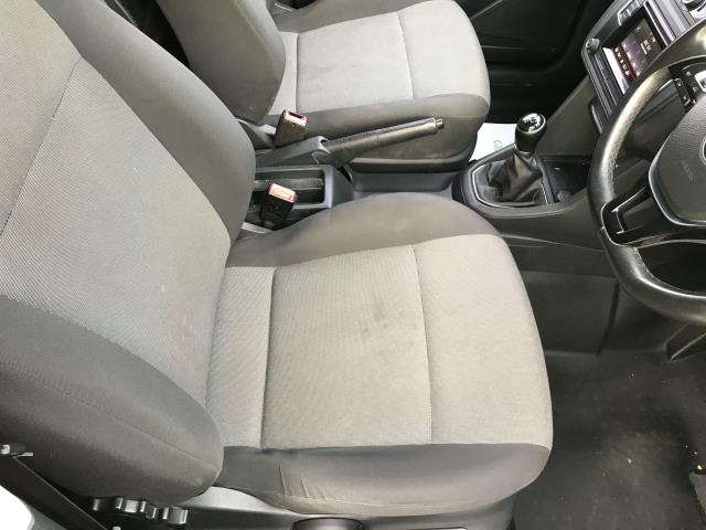 2019 Volkswagen Caddy C20 2.0TDI BMT 102PS TRENDLINE  AIR CON  EURO 6 (GD19VDF) Image 13