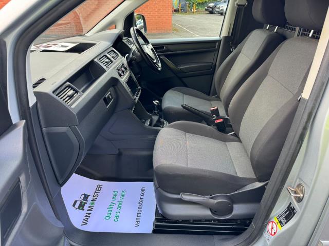 2018 Volkswagen Caddy 2.0 Tdi Bluemotion Tech 102Ps Highline Nav Van (GF18XTZ) Image 32