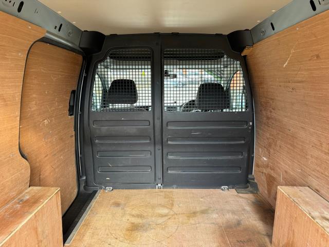 2018 Volkswagen Caddy 2.0 Tdi Bluemotion Tech 102Ps Highline Nav Van (GF18XTZ) Image 43
