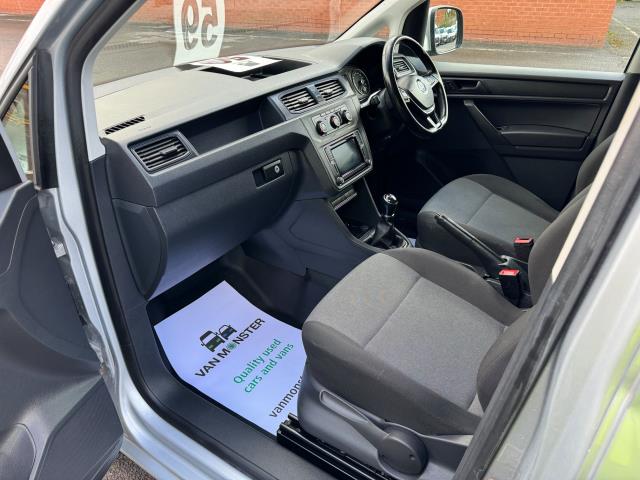 2018 Volkswagen Caddy 2.0 Tdi Bluemotion Tech 102Ps Highline Nav Van (GF18XTZ) Image 30