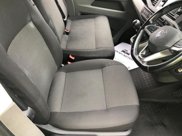 2022 Volkswagen Transporter T28 SWB STARTLINE 110PS BUSINESS  AIR CON  EURO 6 (GF22LVV) Image 13