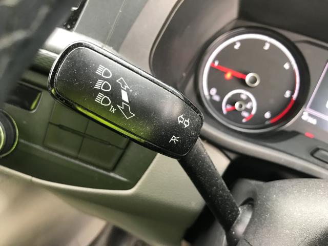 2022 Volkswagen Transporter T28 SWB STARTLINE 110PS BUSINESS  AIR CON  EURO 6 (GF22LVV) Image 34
