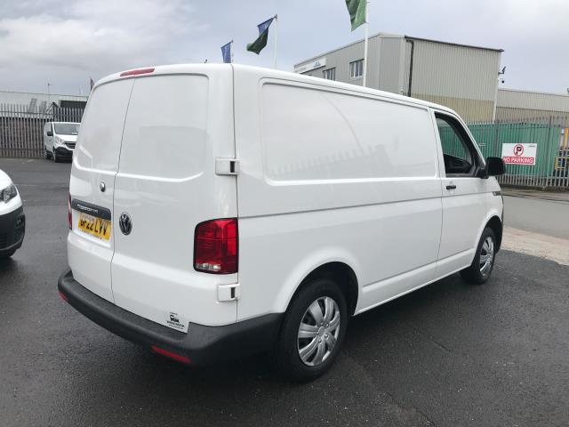 2022 Volkswagen Transporter T28 SWB STARTLINE 110PS BUSINESS  AIR CON  EURO 6 (GF22LVV) Image 4