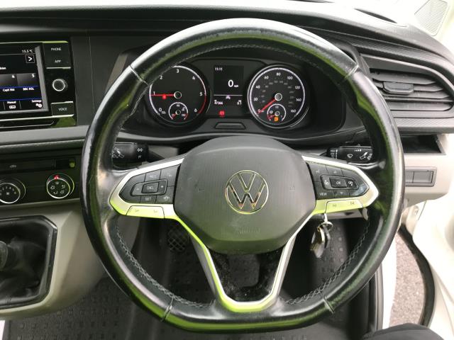 2022 Volkswagen Transporter T28 SWB STARTLINE 110PS BUSINESS  AIR CON  EURO 6 (GF22LVV) Image 17