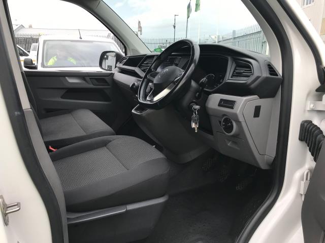 2022 Volkswagen Transporter T28 SWB STARTLINE 110PS BUSINESS  AIR CON  EURO 6 (GF22LVV) Image 20