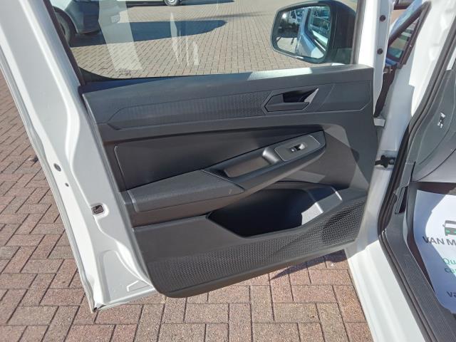 2022 Volkswagen Caddy 2.0 Tdi 102Ps Commerce Van [Business] (GF22MKJ) Image 31