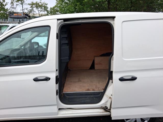 2022 Volkswagen Caddy C20 2.0TDI COMMERCE BUSINESS 102PS EURO 6 AIR CON  (GF22MVZ) Image 6