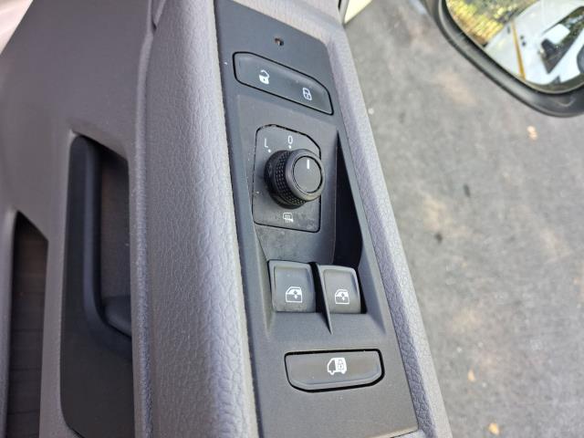 2022 Volkswagen Transporter T28 SWB STARTLINE 110PS BUSINESS  AIR CON  EURO 6 (GF22OYT) Image 9