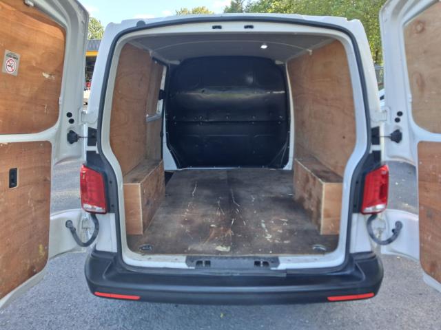2022 Volkswagen Transporter T28 SWB STARTLINE 110PS BUSINESS  AIR CON  EURO 6 (GF22OYT) Image 5