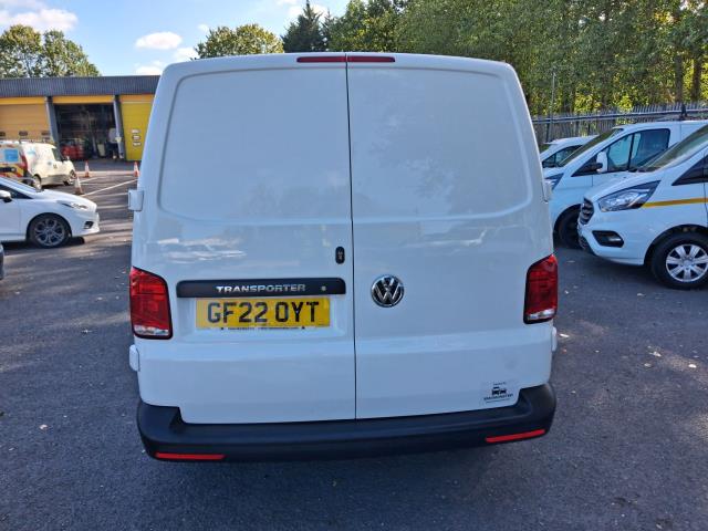 2022 Volkswagen Transporter T28 SWB STARTLINE 110PS BUSINESS  AIR CON  EURO 6 (GF22OYT) Image 3