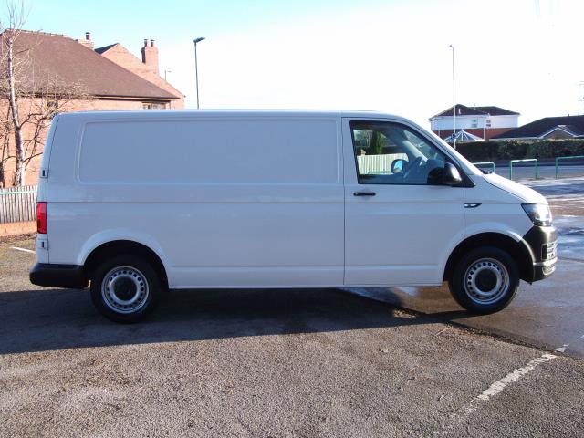 2018 Volkswagen Transporter  T30 LWB 2.0TDI BMT 102PS STARTLINE EURO 6 (GF68HKU) Image 8