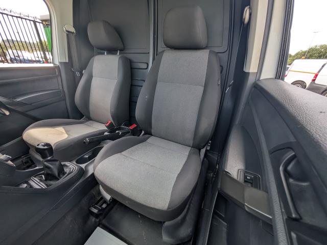 2018 Volkswagen Caddy Maxi 2.0 Tdi Bluemotion Tech 102Ps Startline Van (GF68VJL) Image 15