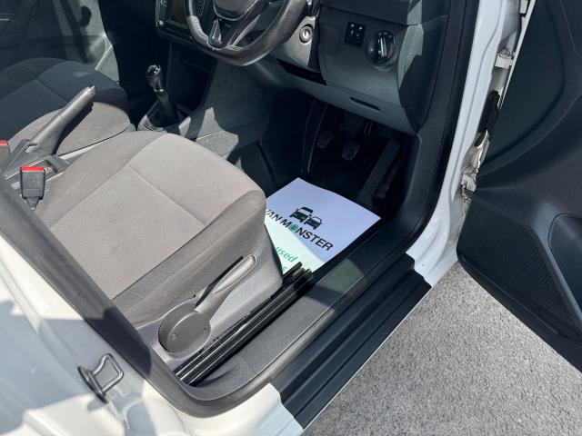 2018 Volkswagen Caddy 2.0 Tdi Bluemotion Tech 102Ps Trendline [Ac] Van (GF68XXC) Image 17