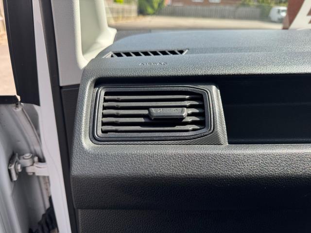 2018 Volkswagen Caddy 2.0 Tdi Bluemotion Tech 102Ps Trendline [Ac] Van (GF68XXC) Image 43