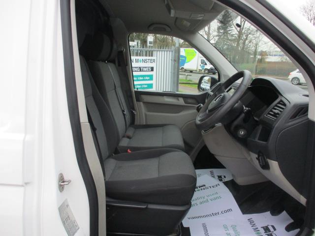 2019 Volkswagen Transporter T28 SWB 2.0TDI BMT 102PS STARLINE (GF69BYM) Image 12