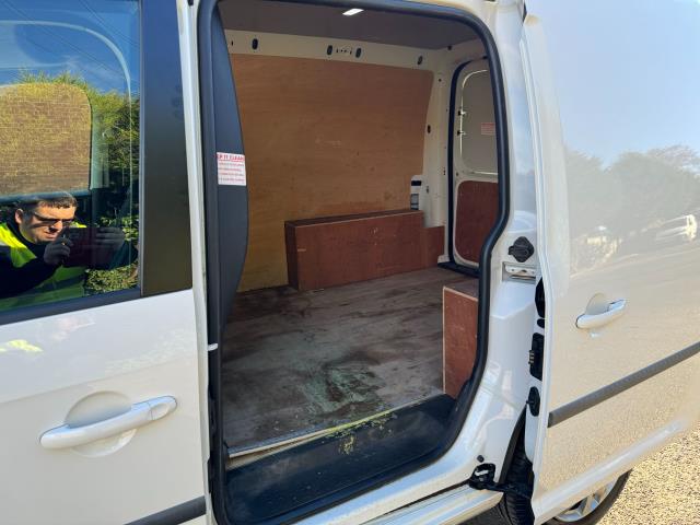 2019 Volkswagen Caddy 2.0 Tdi Bluemotion Tech 102Ps Trendline [Ac] Van (GF69BZW) Image 39