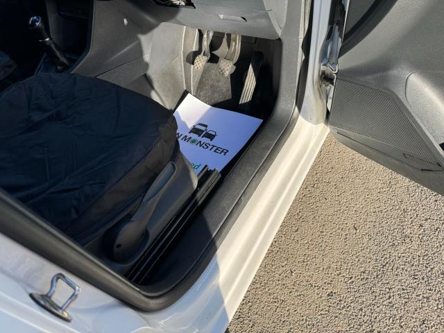 2019 Volkswagen Caddy 2.0 Tdi Bluemotion Tech 102Ps Trendline [Ac] Van (GF69BZW) Thumbnail 15