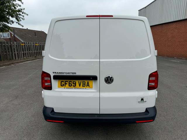 2019 Volkswagen Transporter 2.0 TDI BMT T28 SWB 102 Startline Van Euro 6 (GF69VBA) Image 8