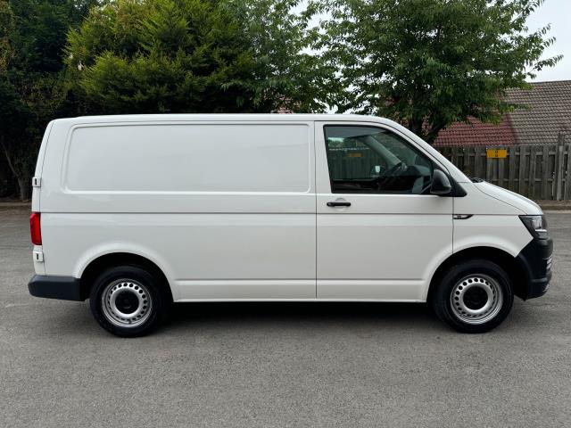 2019 Volkswagen Transporter 2.0 TDI BMT T28 SWB 102 Startline Van Euro 6 (GF69VBA) Image 10