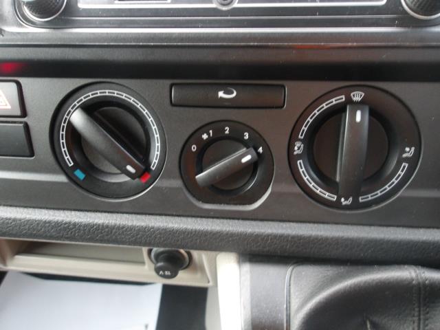 2019 Volkswagen Transporter 2.0 Tdi Bmt 102 Startline Van Euro 6 (GF69VVU) Image 28
