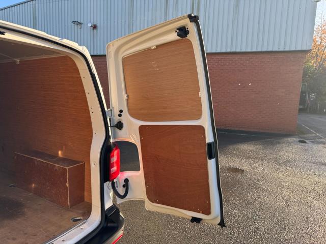 2019 Volkswagen Transporter 2.0 TDI BMT 102 Startline Van Euro 6 (GF69XZX) Image 47