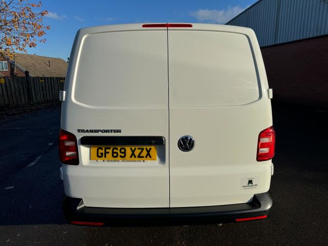 2019 Volkswagen Transporter 2.0 TDI BMT 102 Startline Van Euro 6 (GF69XZX) Image 6