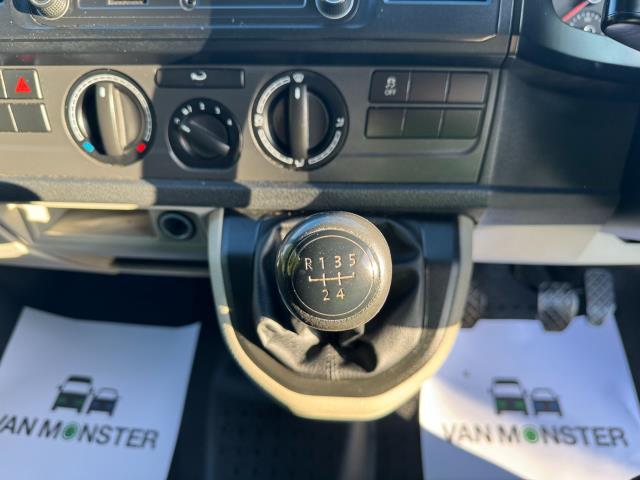 2019 Volkswagen Transporter 2.0 TDI BMT 102 Startline Van Euro 6 (GF69XZX) Image 25