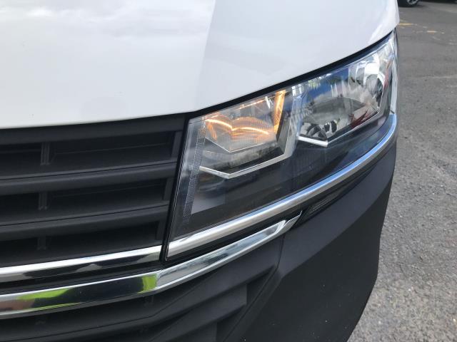 2020 Volkswagen Transporter T28 SWB STARTLINE 110PS BUSINESS  AIR CON  EURO 6 (GF70WJO) Image 42
