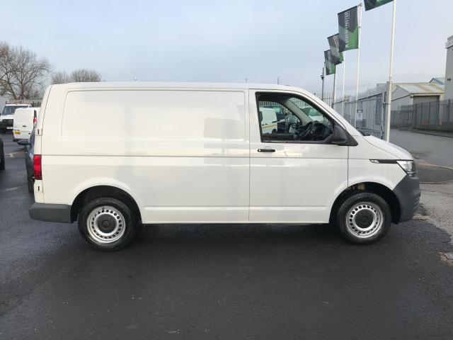 2020 Volkswagen Transporter T28 SWB STARTLINE 110PS BUSINESS  AIR CON  EURO 6 (GF70WVO) Image 6