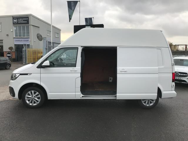 2021 Volkswagen Transporter T30 LWB HIGHLINE 110PS HIGH ROOF EURO 6 (GJ21VMM) Image 10