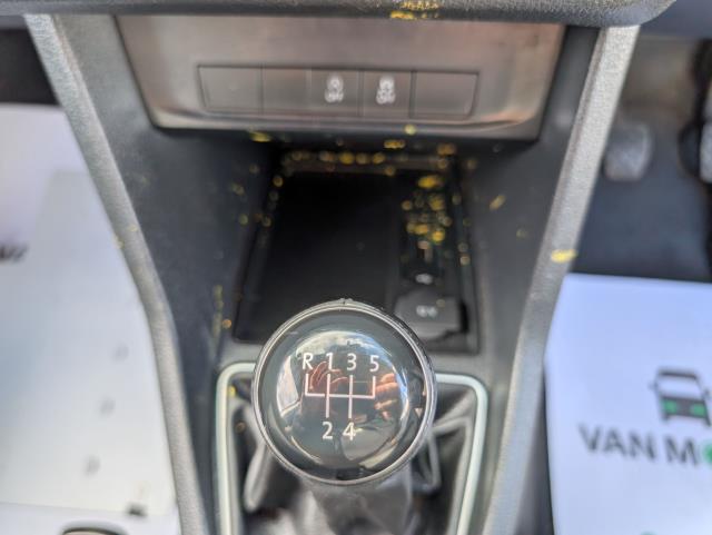 2019 Volkswagen Caddy 2.0 Tdi Bluemotion Tech 102Ps Startline Van (GJ69DWL) Image 27