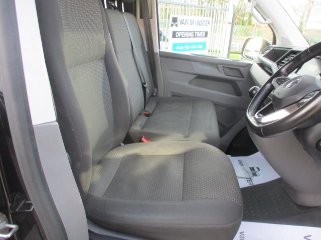 2020 Volkswagen Transporter 2.0 Tdi 150 Highline Van (GJ70YFN) Image 12