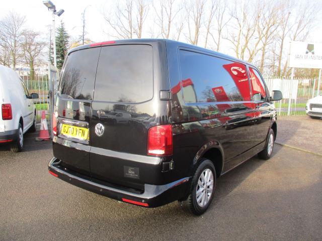 2020 Volkswagen Transporter 2.0 Tdi 150 Highline Van (GJ70YFN) Image 4