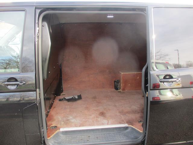 2020 Volkswagen Transporter 2.0 Tdi 150 Highline Van (GJ70YFN) Image 31
