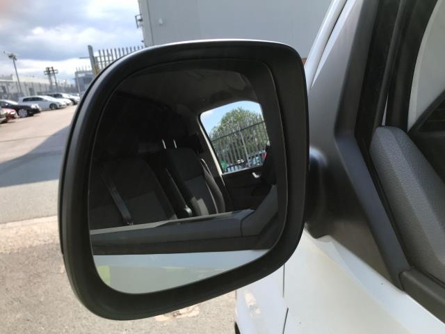 2021 Volkswagen Transporter T28 SWB STARTLINE 110PS BUSINESS  AIR CON  EURO 6 (GJ71FFS) Image 41
