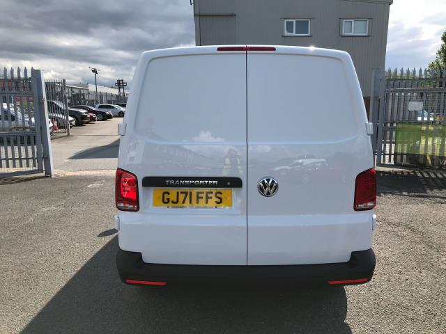 2021 Volkswagen Transporter T28 SWB STARTLINE 110PS BUSINESS  AIR CON  EURO 6 (GJ71FFS) Image 25