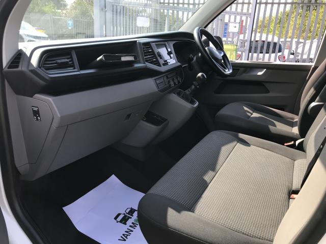 2021 Volkswagen Transporter T28 SWB STARTLINE 110PS BUSINESS  AIR CON  EURO 6 (GJ71FFS) Image 22