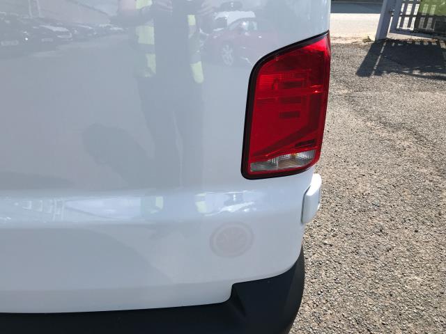 2021 Volkswagen Transporter T28 SWB STARTLINE 110PS BUSINESS  AIR CON  EURO 6 (GJ71FFS) Image 44