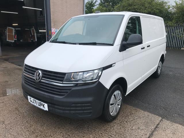 2021 Volkswagen Transporter T28 SWB STARTLINE 110PS BUSINESS  AIR CON  EURO 6 (GJ71UPK) Image 3