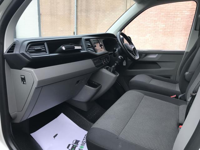 2021 Volkswagen Transporter T28 SWB STARTLINE 110PS BUSINESS  AIR CON  EURO 6 (GJ71UPK) Image 22